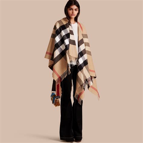 Burberry poncho shawl pockets